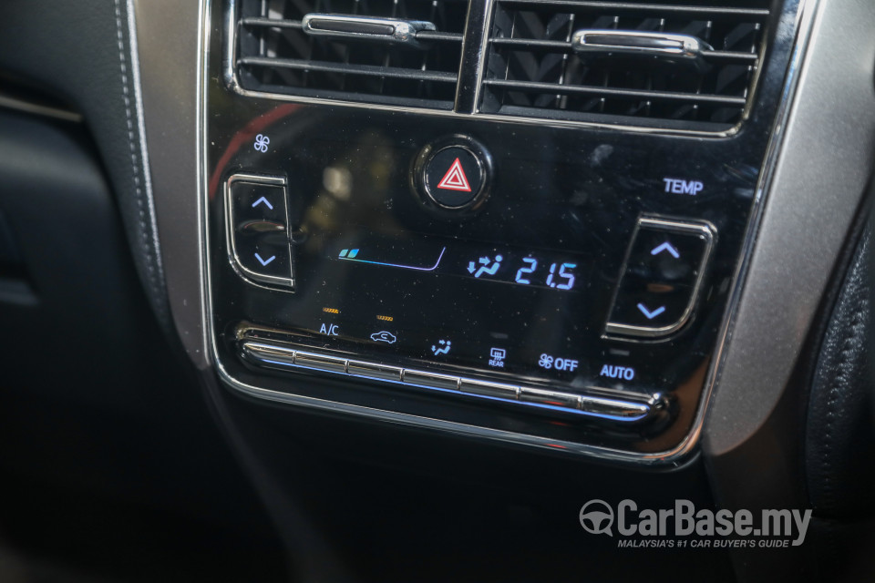 Toyota Yaris NSP151 Facelift 2 (2020) Interior