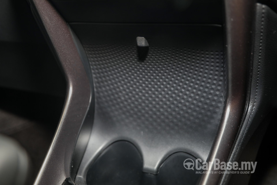 Toyota Yaris NSP151 Facelift 2 (2020) Interior