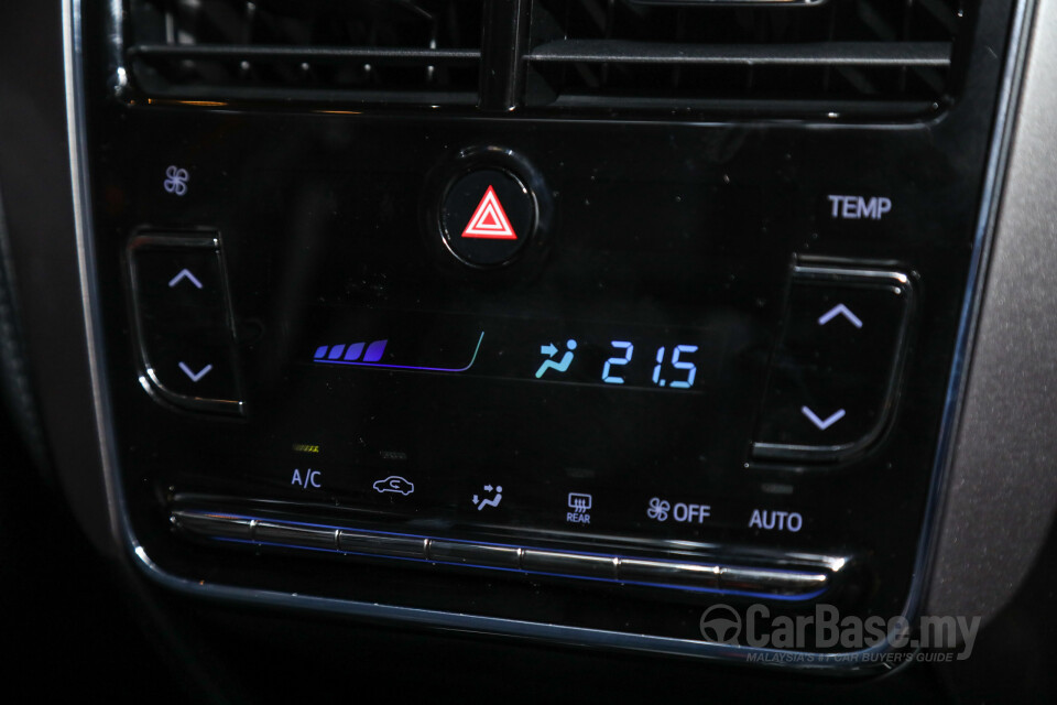 Toyota Yaris NSP151 Facelift 2 (2020) Interior