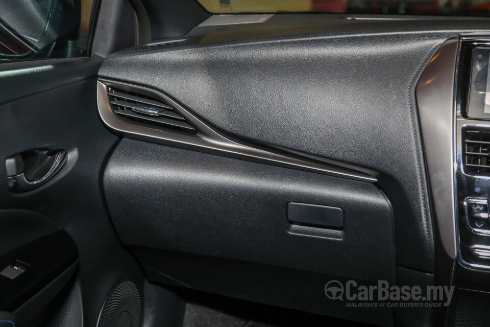 Toyota Yaris NSP151 Facelift 2 (2020) Interior