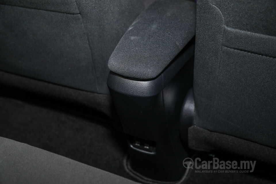 Toyota Yaris NSP151 Facelift 2 (2020) Interior