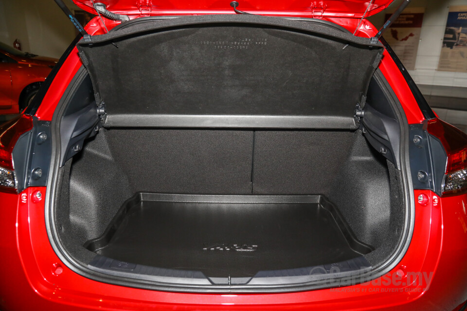 Toyota Yaris NSP151 Facelift 2 (2020) Interior