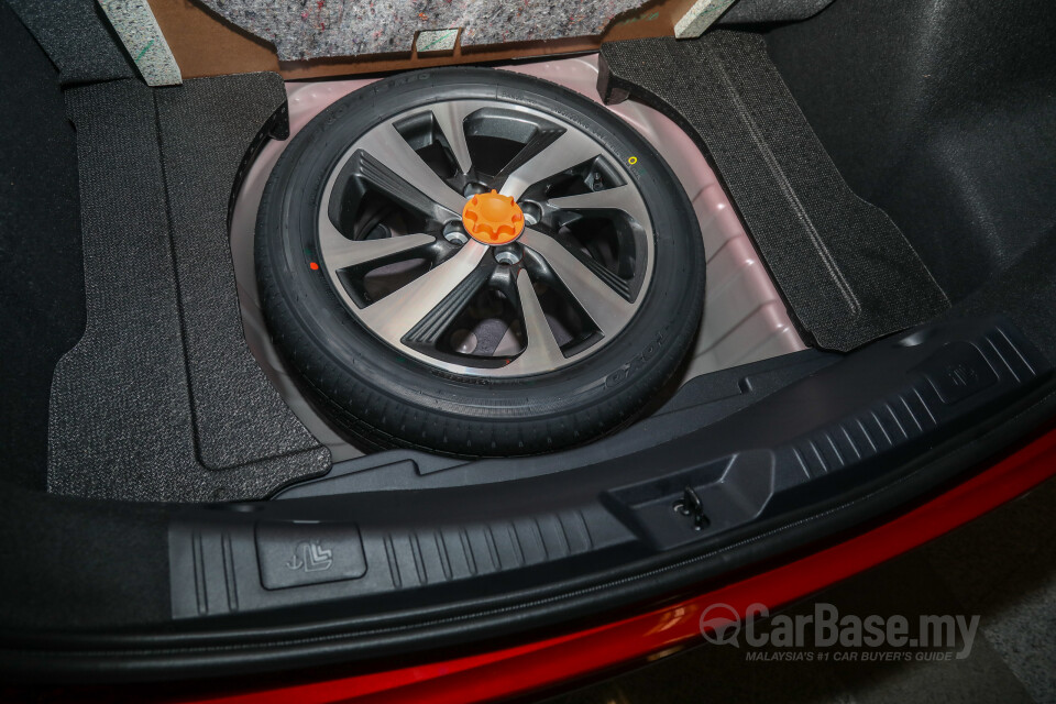 Toyota Yaris NSP151 Facelift 2 (2020) Interior