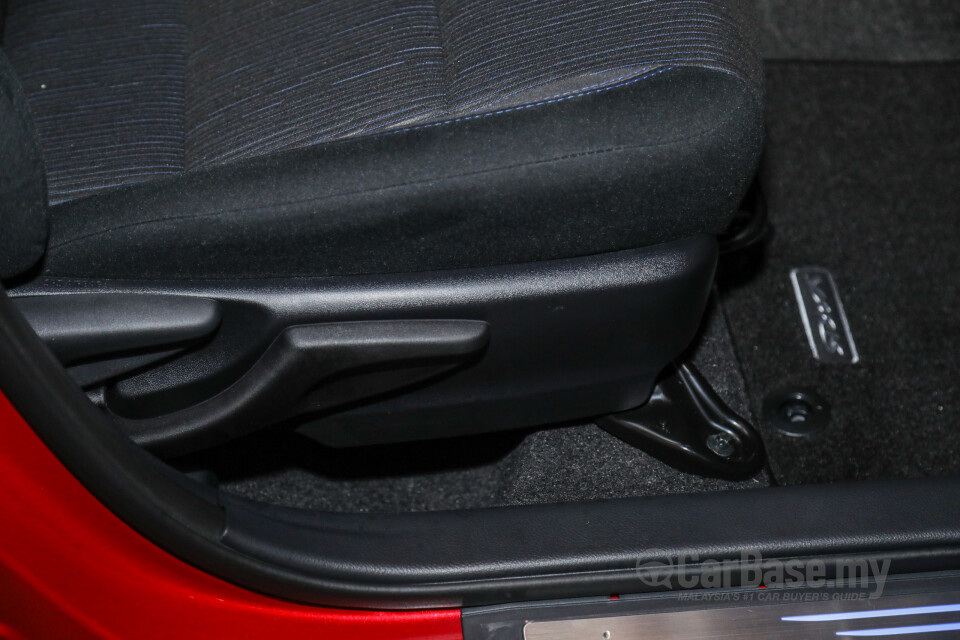 Toyota Yaris NSP151 Facelift 2 (2020) Interior