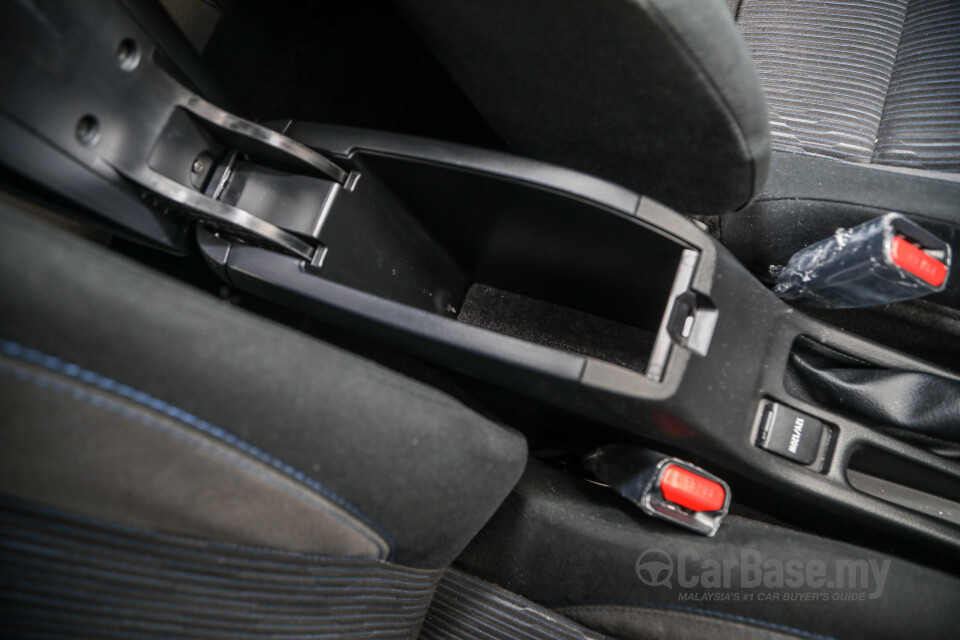Toyota Yaris NSP151 Facelift 2 (2020) Interior