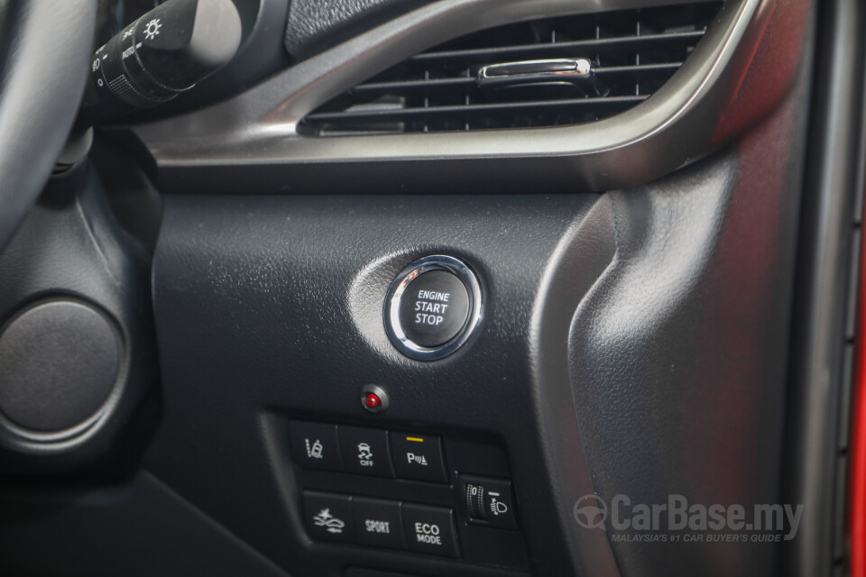 Toyota Yaris NSP151 Facelift 2 (2020) Interior