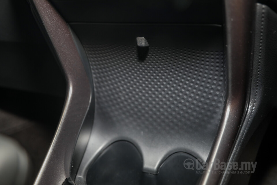 Toyota Yaris NSP151 Facelift 2 (2020) Interior
