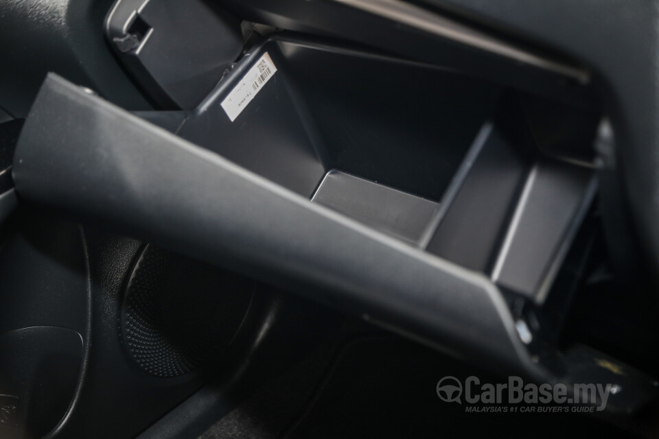 Toyota Yaris NSP151 Facelift 2 (2020) Interior