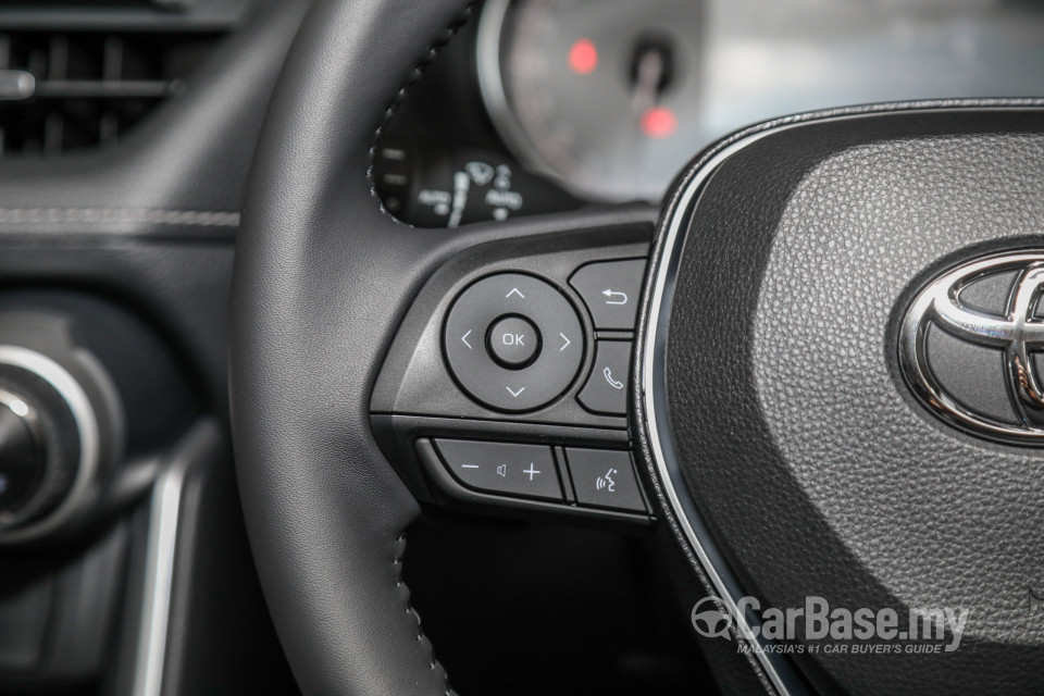 Toyota RAV4 XA50 (2020) Interior