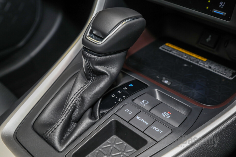 Nissan Navara D23 Facelift (2021) Interior