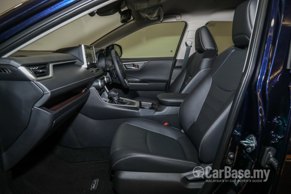 Toyota RAV4 XA50 (2020) Interior