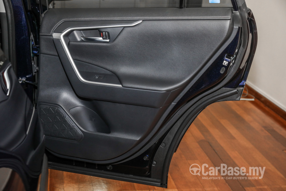 Toyota RAV4 XA50 (2020) Interior