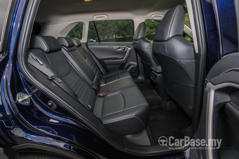 Toyota RAV4 XA50 (2020) Interior