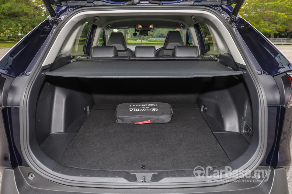 Toyota RAV4 XA50 (2020) Interior