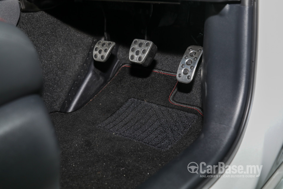Toyota GR Yaris GXPA16 (2020) Interior