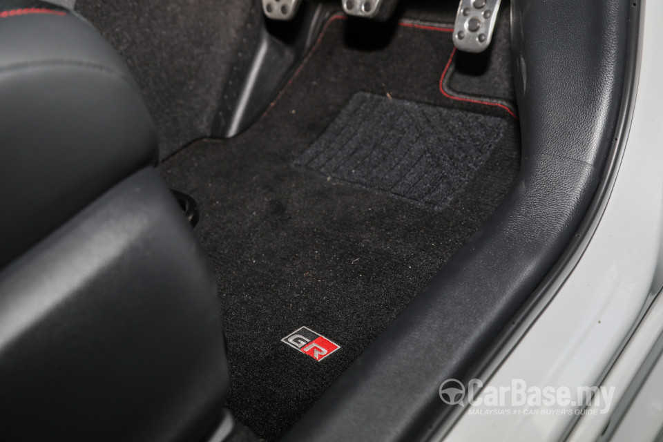 Toyota GR Yaris GXPA16 (2020) Interior