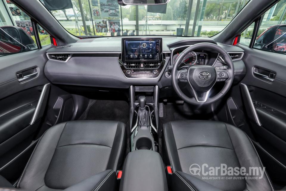 Toyota Corolla Cross XG10 (2021) Interior