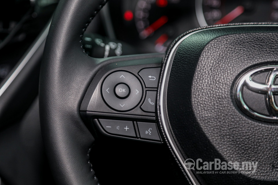 Toyota Corolla Cross XG10 (2021) Interior