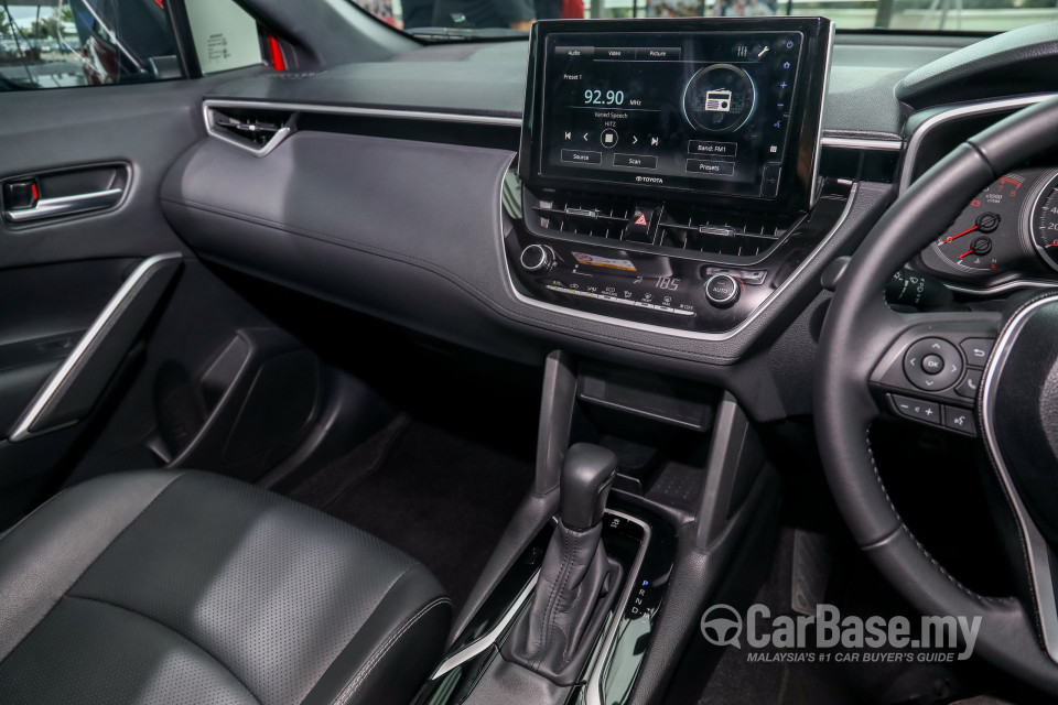Toyota Corolla Cross XG10 (2021) Interior