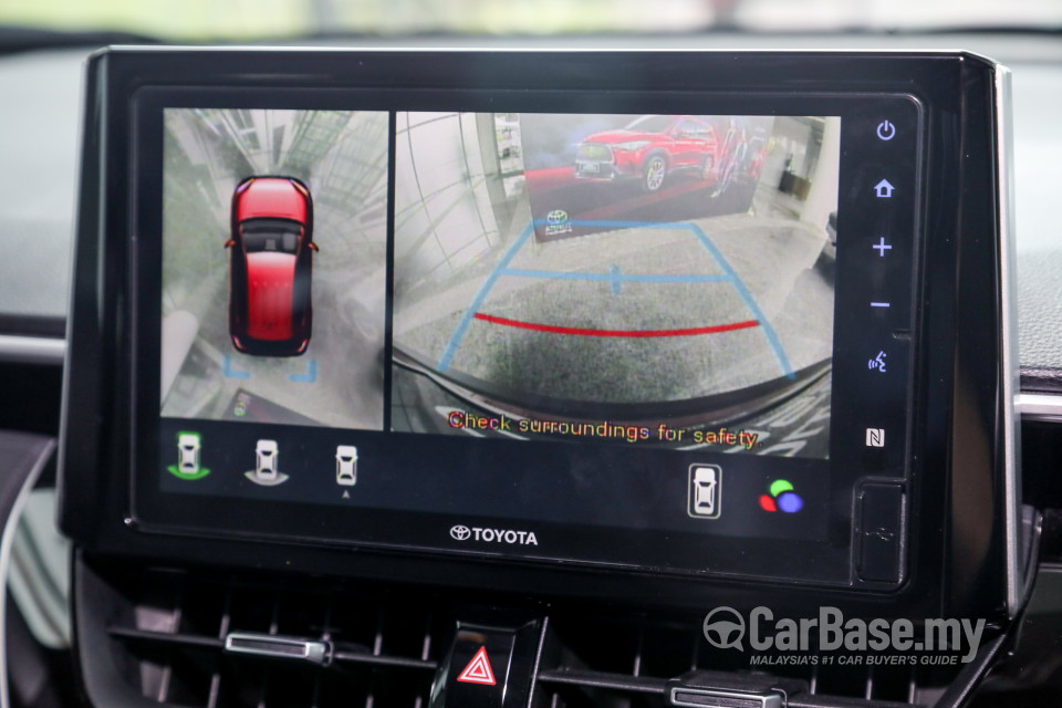 Toyota Corolla Cross XG10 (2021) Interior