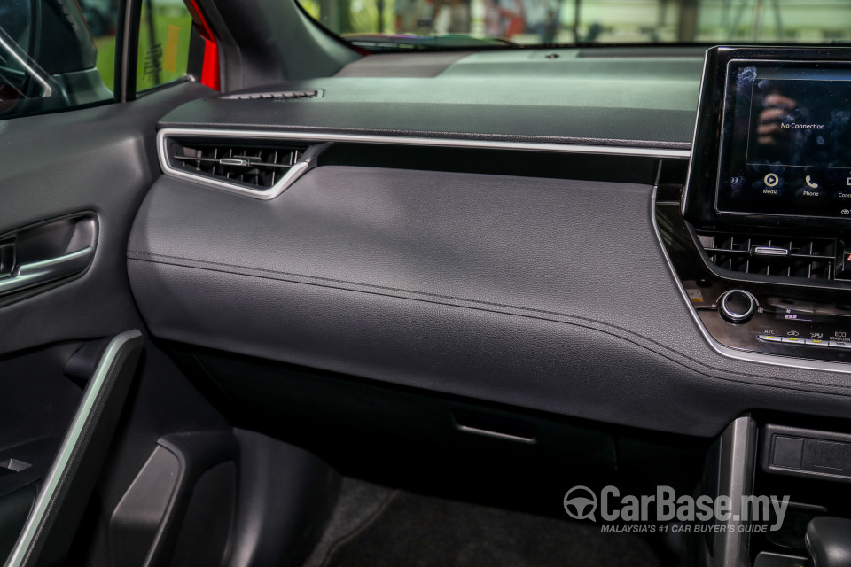 Toyota Corolla Cross XG10 (2021) Interior
