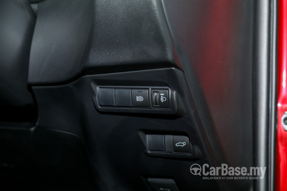 Toyota Corolla Cross XG10 (2021) Interior