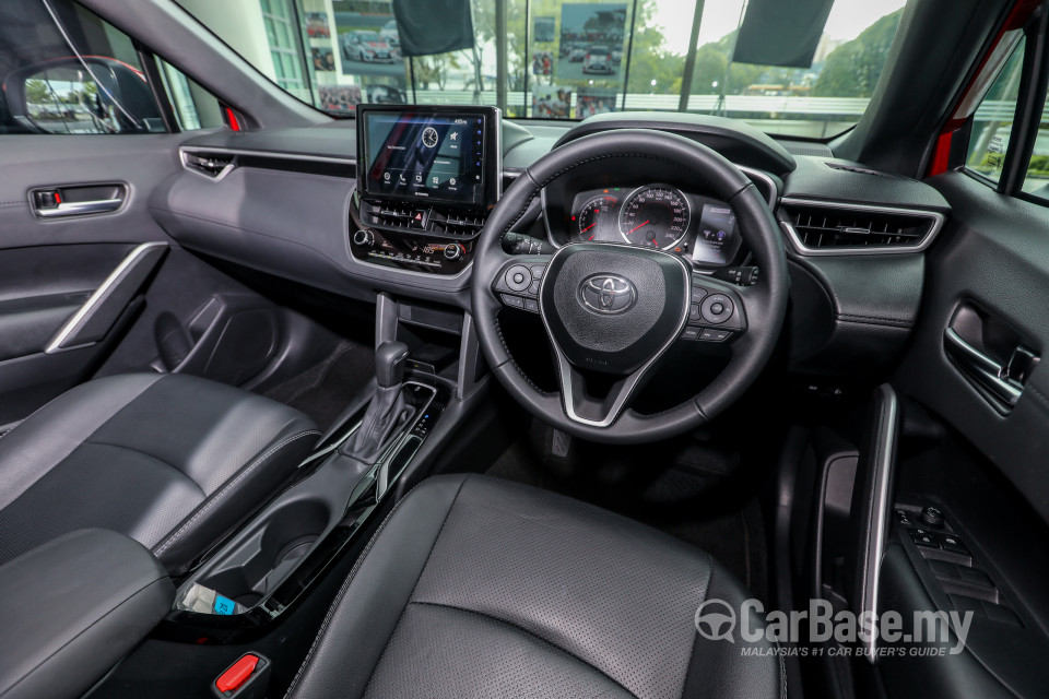 Toyota Corolla Cross XG10 (2021) Interior