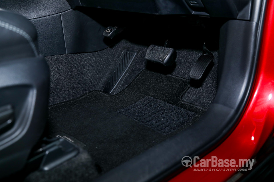Toyota Corolla Cross XG10 (2021) Interior