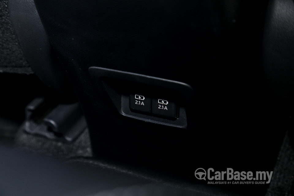 Toyota Corolla Cross XG10 (2021) Interior