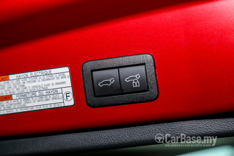 Toyota Corolla Cross XG10 (2021) Interior