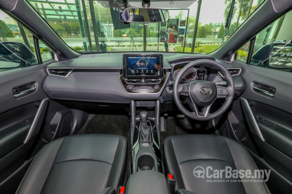Toyota Corolla Cross XG10 (2021) Interior