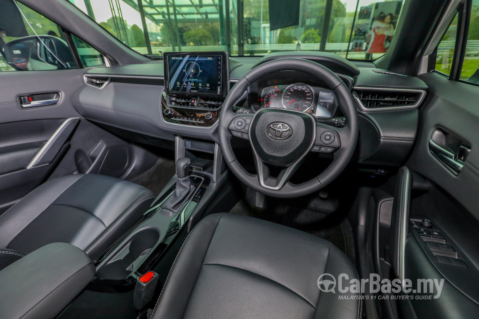 Toyota Corolla Cross XG10 (2021) Interior