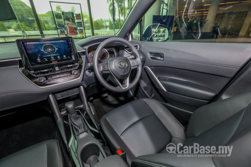Toyota Corolla Cross XG10 (2021) Interior