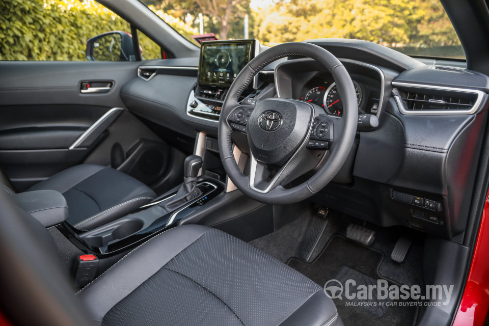 Toyota Corolla Cross XG10 (2021) Interior
