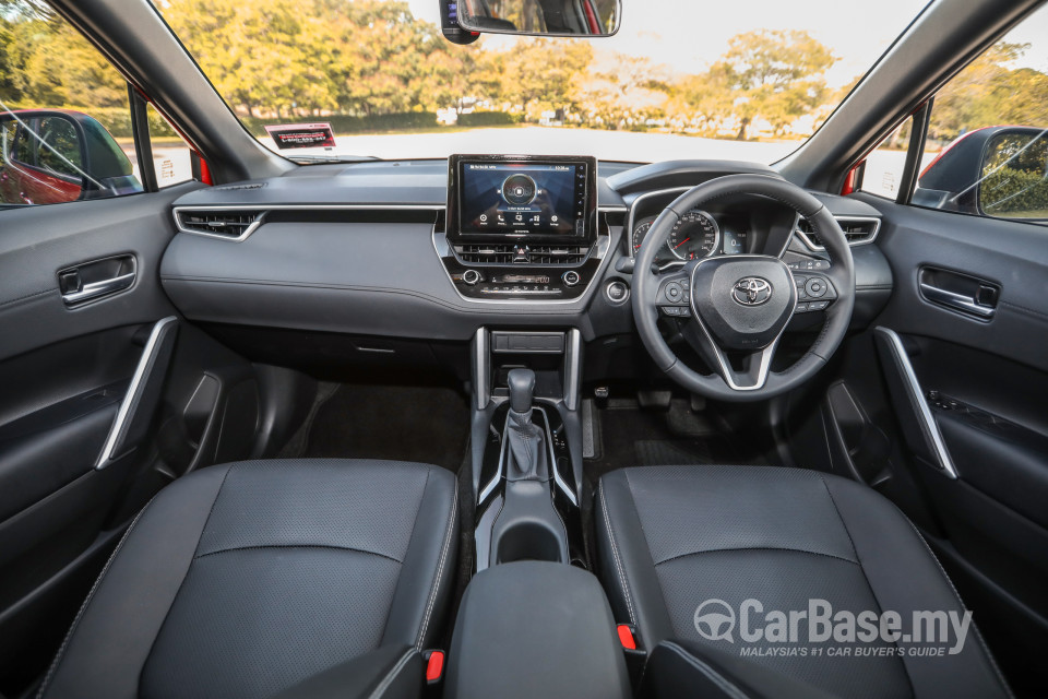 Toyota Corolla Cross XG10 (2021) Interior