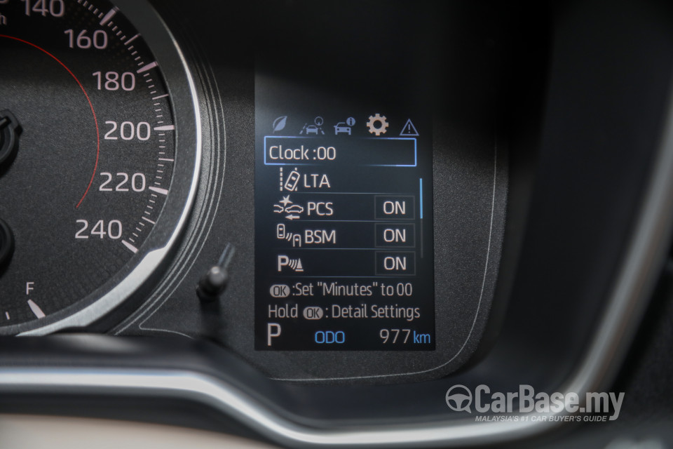 Toyota Corolla Cross XG10 (2021) Interior