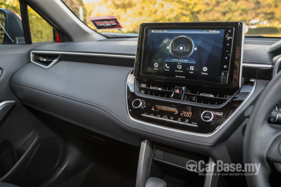 Toyota Corolla Cross XG10 (2021) Interior