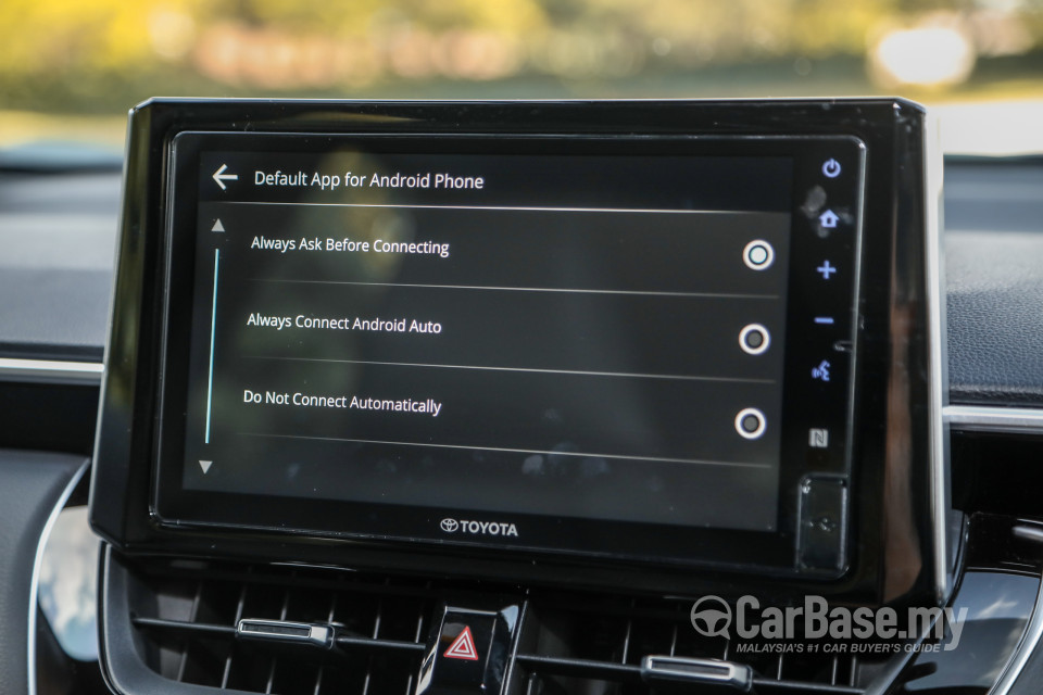 Toyota Corolla Cross XG10 (2021) Interior