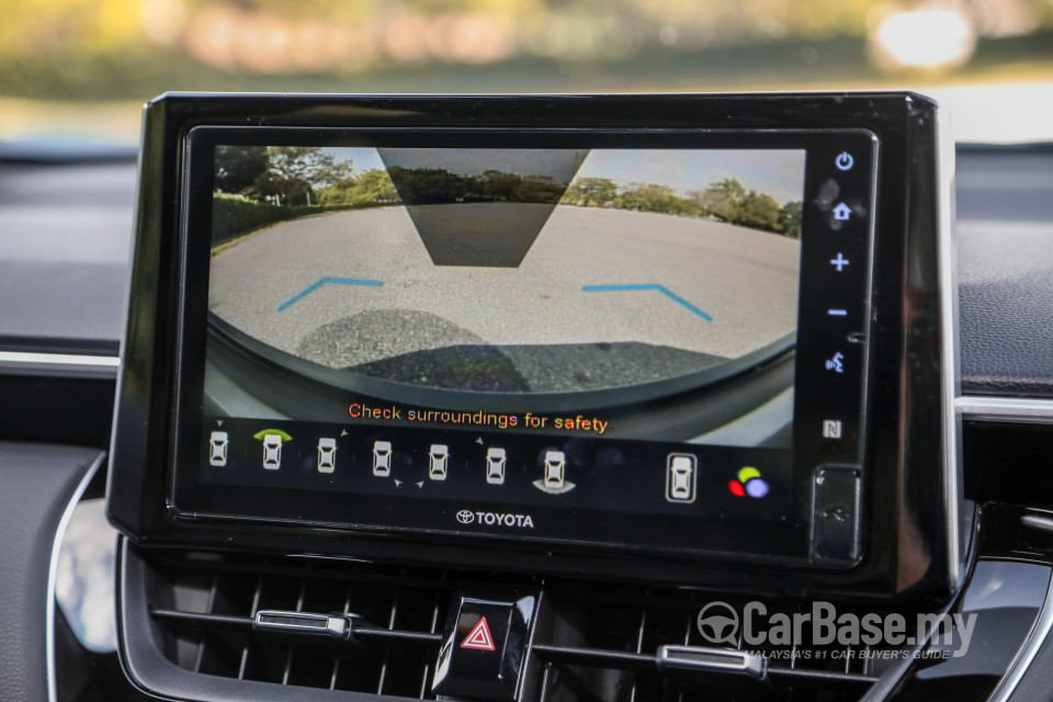 Toyota Corolla Cross XG10 (2021) Interior