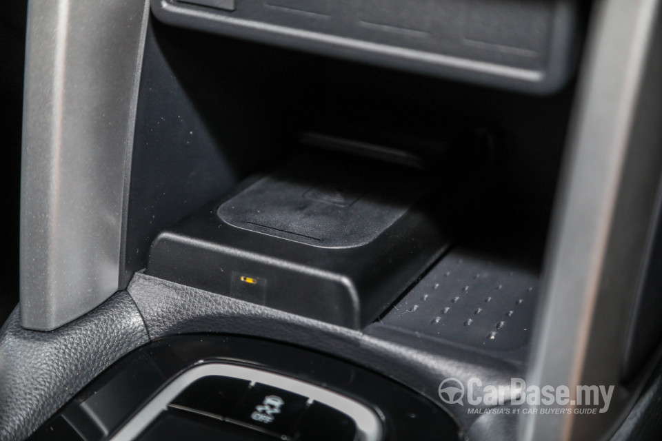 Toyota Corolla Cross XG10 (2021) Interior