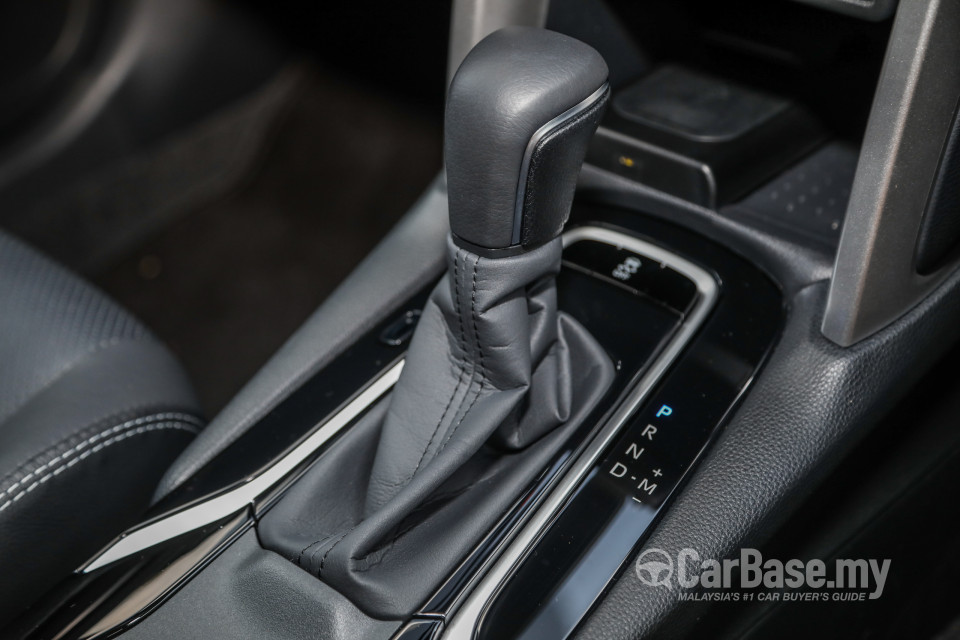 Toyota Corolla Cross XG10 (2021) Interior