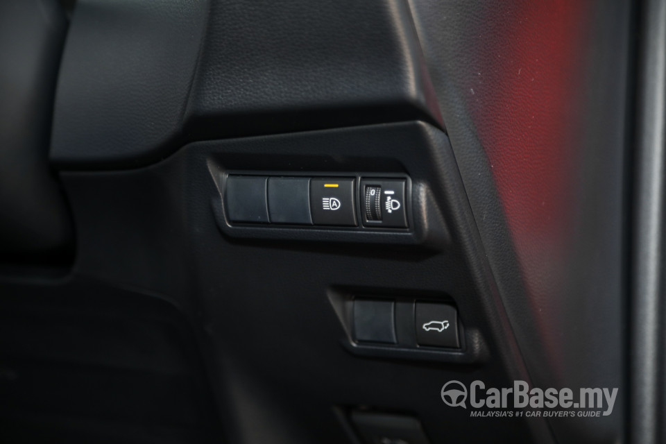 Toyota Corolla Cross XG10 (2021) Interior