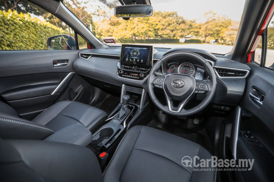 Toyota Corolla Cross XG10 (2021) Interior