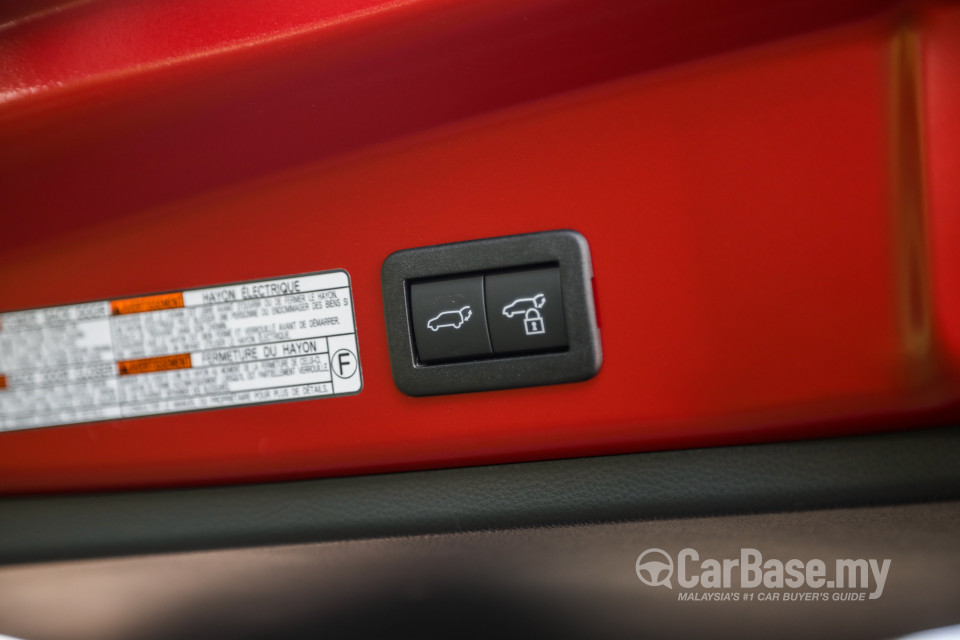 Toyota Corolla Cross XG10 (2021) Interior