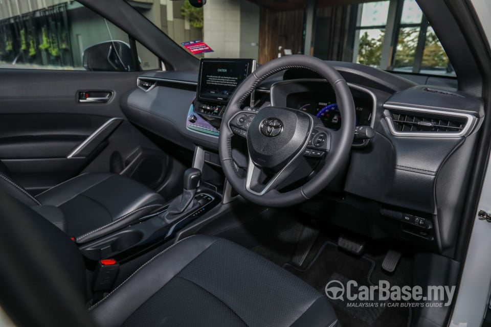 Toyota Corolla Cross XG10 (2021) Interior