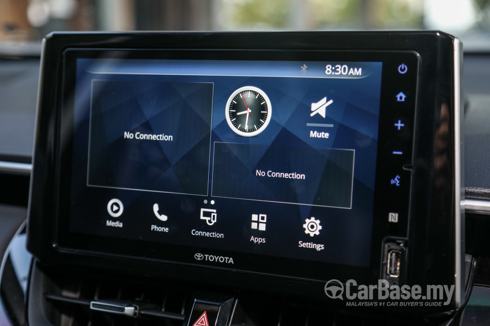 Toyota Corolla Cross XG10 (2021) Interior