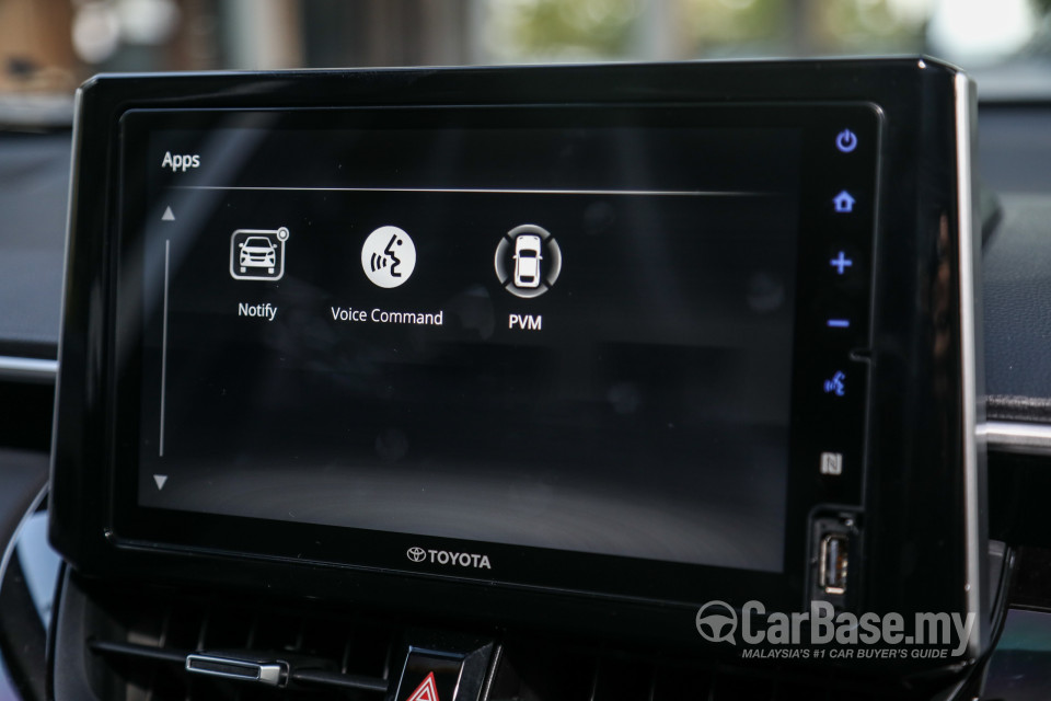 Toyota Corolla Cross XG10 (2021) Interior