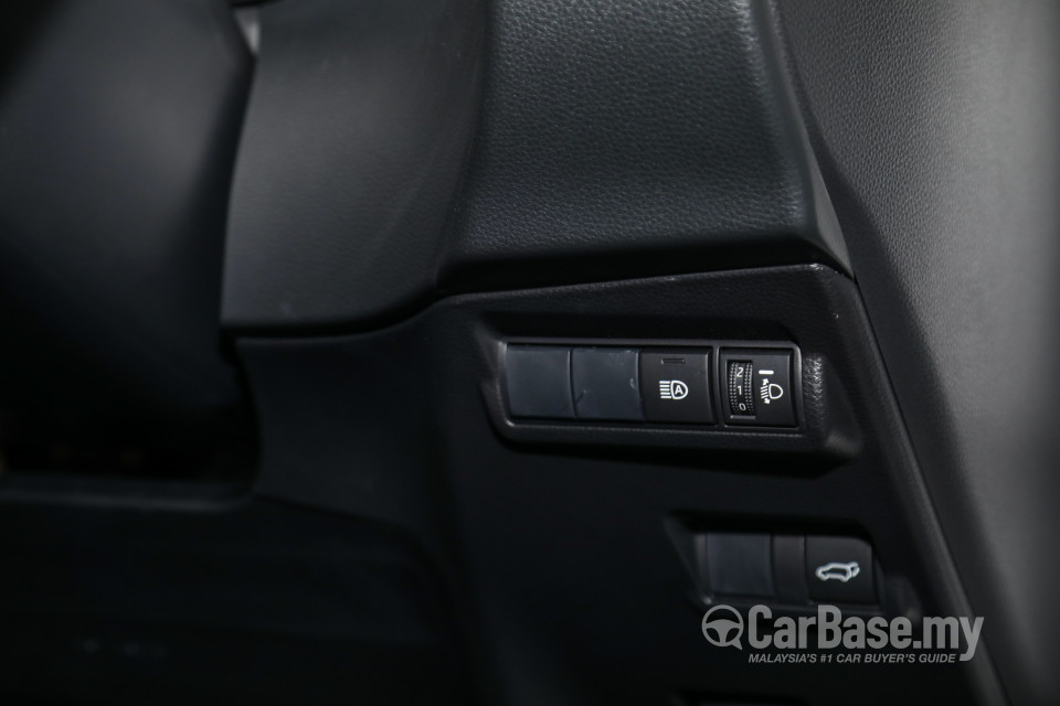Toyota Corolla Cross XG10 (2021) Interior