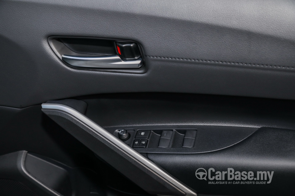 Toyota Corolla Cross XG10 (2021) Interior
