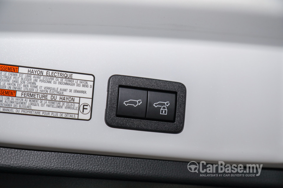 Toyota Corolla Cross XG10 (2021) Interior